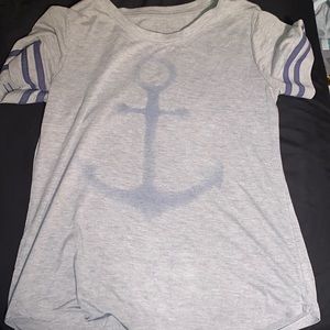 Grey t shirt with blue anchor